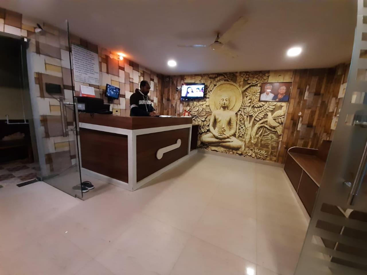 Hotel Vashishta Inn Paderu Exterior photo